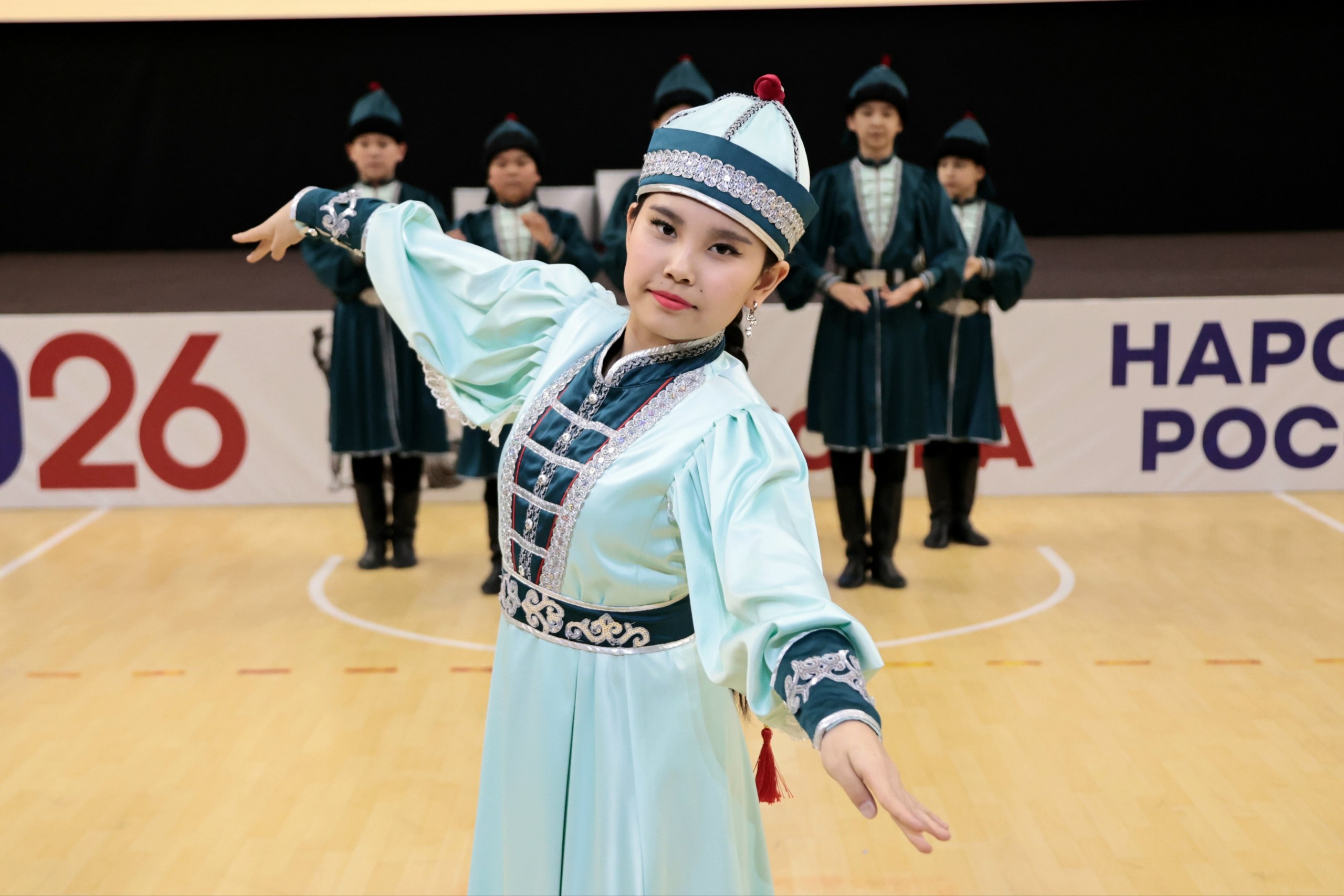 В Элисте стартовали поединки Первенства ЮФО по боксу среди юношей и девушек 13–14 лет В Элисте стартовали поединки Первенства ЮФО по боксу среди юношей и девушек 13–14 лет