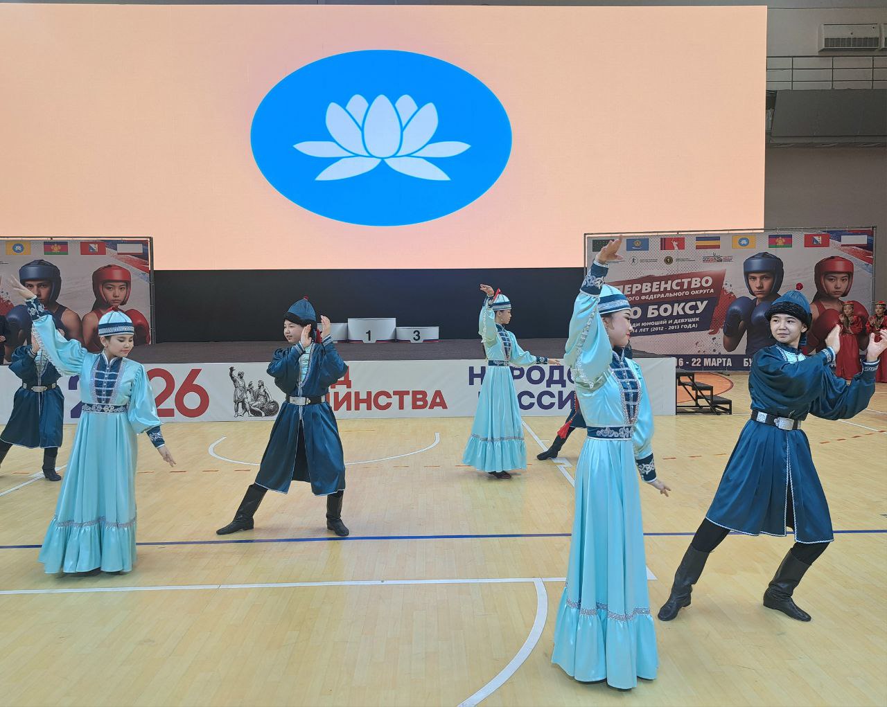 В Элисте открылись соревнования по боксу В Элисте открылись соревнования по боксу