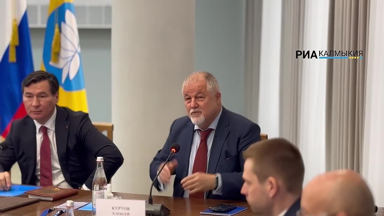 Модератор группы стажировки — вице-президент Российской ассоциации политических консультантов, академический руководитель программы Алексей Куртов — отметил значимость региональных стажировок для формирования...