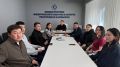 В министерстве физической культуры и спорта Республики Калмыкия под председательством советника министра Шорвы Гиндеева состоялась рабочая встреча с представителями женской футбольной лиги