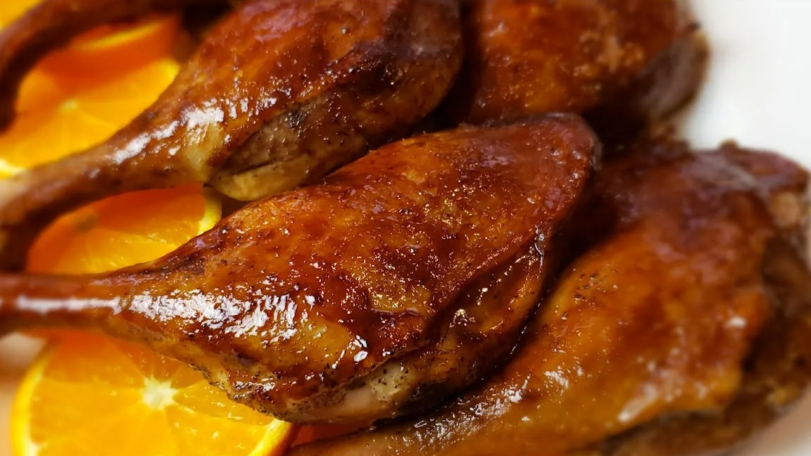 Запеченные утиные ножки с апельсинами: поднимите уровень праздничного стола