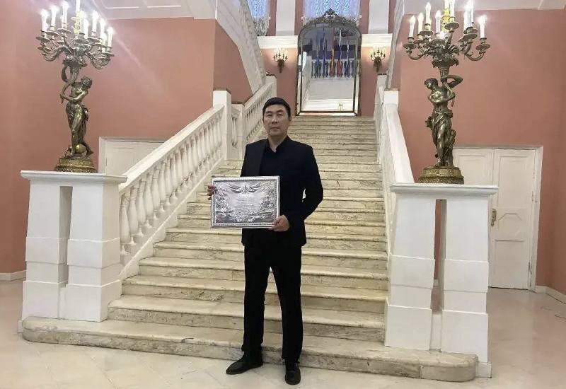 Национальный оркестр Калмыкии удостоен высокой награды за патриотизм