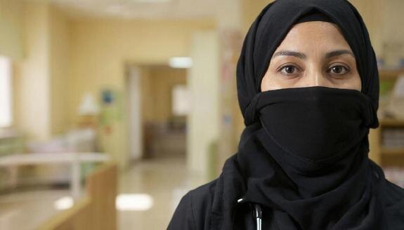 В Госдуме предлагают штрафы за скрытие лица в общественных местах