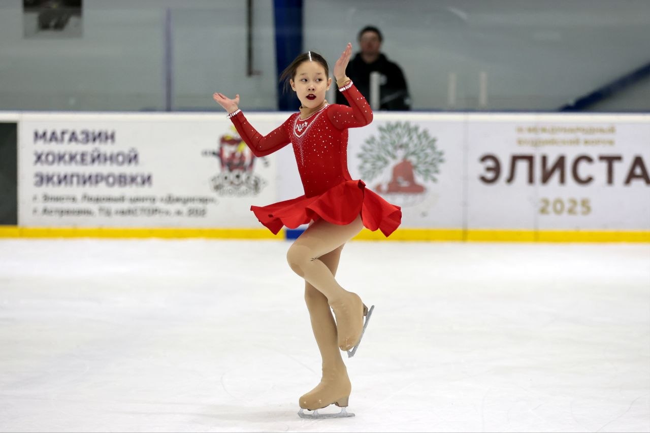 В ледовом центре «Джунгар» проходит «Матч Чемпионов» В ледовом центре «Джунгар» проходит «Матч Чемпионов»