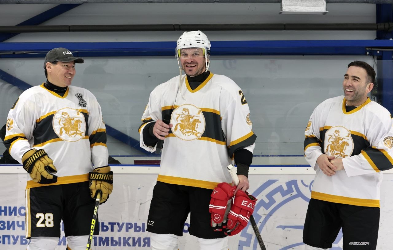 В ледовом центре «Джунгар» проходит «Матч Чемпионов» В ледовом центре «Джунгар» проходит «Матч Чемпионов»