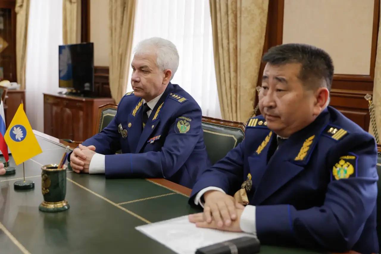 Бату Хасиков: Провел рабочую встречу с руководителем Нижне-Волжского управления Ростехнадзора Юрием Петровичем Кулиничевым Бату Хасиков: Провел рабочую встречу с руководителем Нижне-Волжского управления Ростехнадзора Юрием Петровичем Кулиничевым