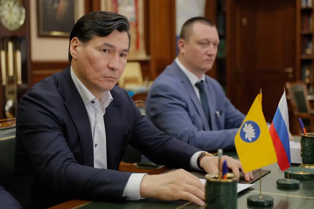 Бату Хасиков: Провел рабочую встречу с руководителем Нижне-Волжского управления Ростехнадзора Юрием Петровичем Кулиничевым Бату Хасиков: Провел рабочую встречу с руководителем Нижне-Волжского управления Ростехнадзора Юрием Петровичем Кулиничевым