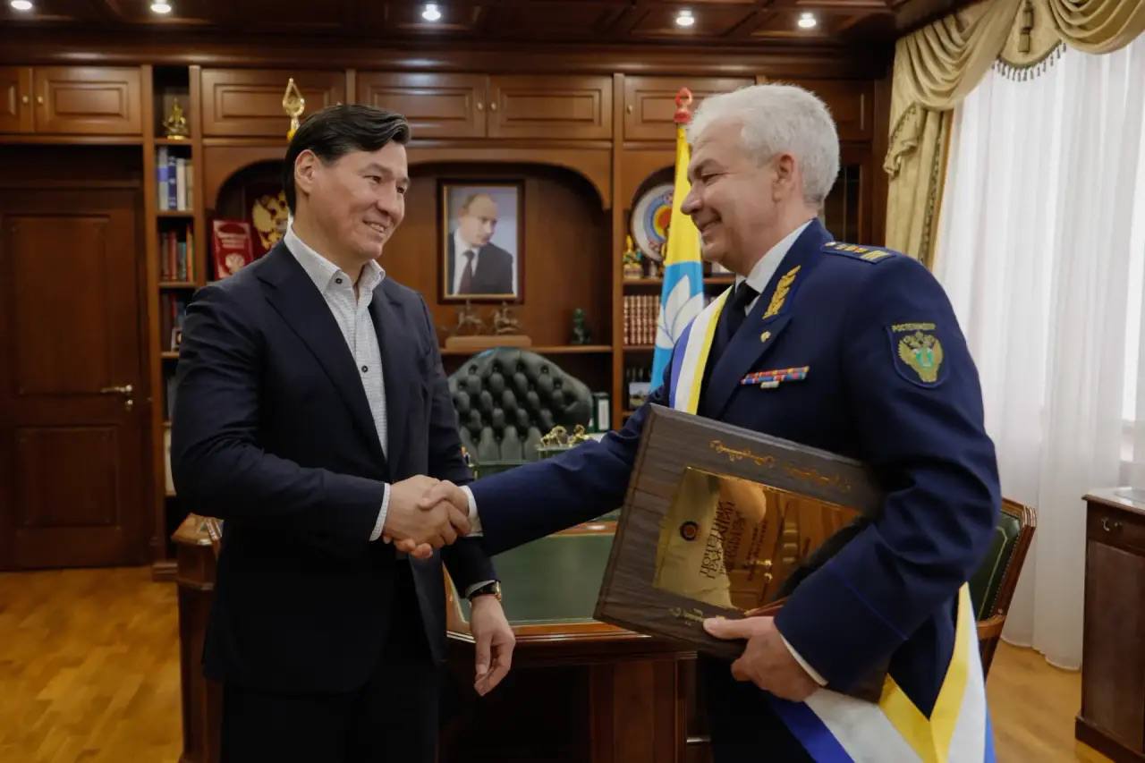 Бату Хасиков: Провел рабочую встречу с руководителем Нижне-Волжского управления Ростехнадзора Юрием Петровичем Кулиничевым Бату Хасиков: Провел рабочую встречу с руководителем Нижне-Волжского управления Ростехнадзора Юрием Петровичем Кулиничевым