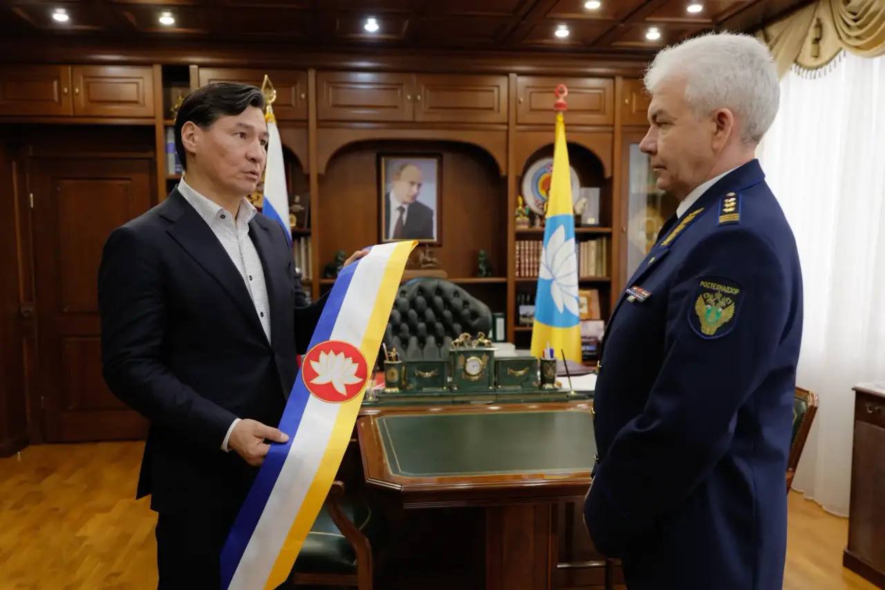 Бату Хасиков: Провел рабочую встречу с руководителем Нижне-Волжского управления Ростехнадзора Юрием Петровичем Кулиничевым Бату Хасиков: Провел рабочую встречу с руководителем Нижне-Волжского управления Ростехнадзора Юрием Петровичем Кулиничевым