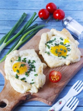 Уникальная яичница в слоеном тесте: быстро и вкусно