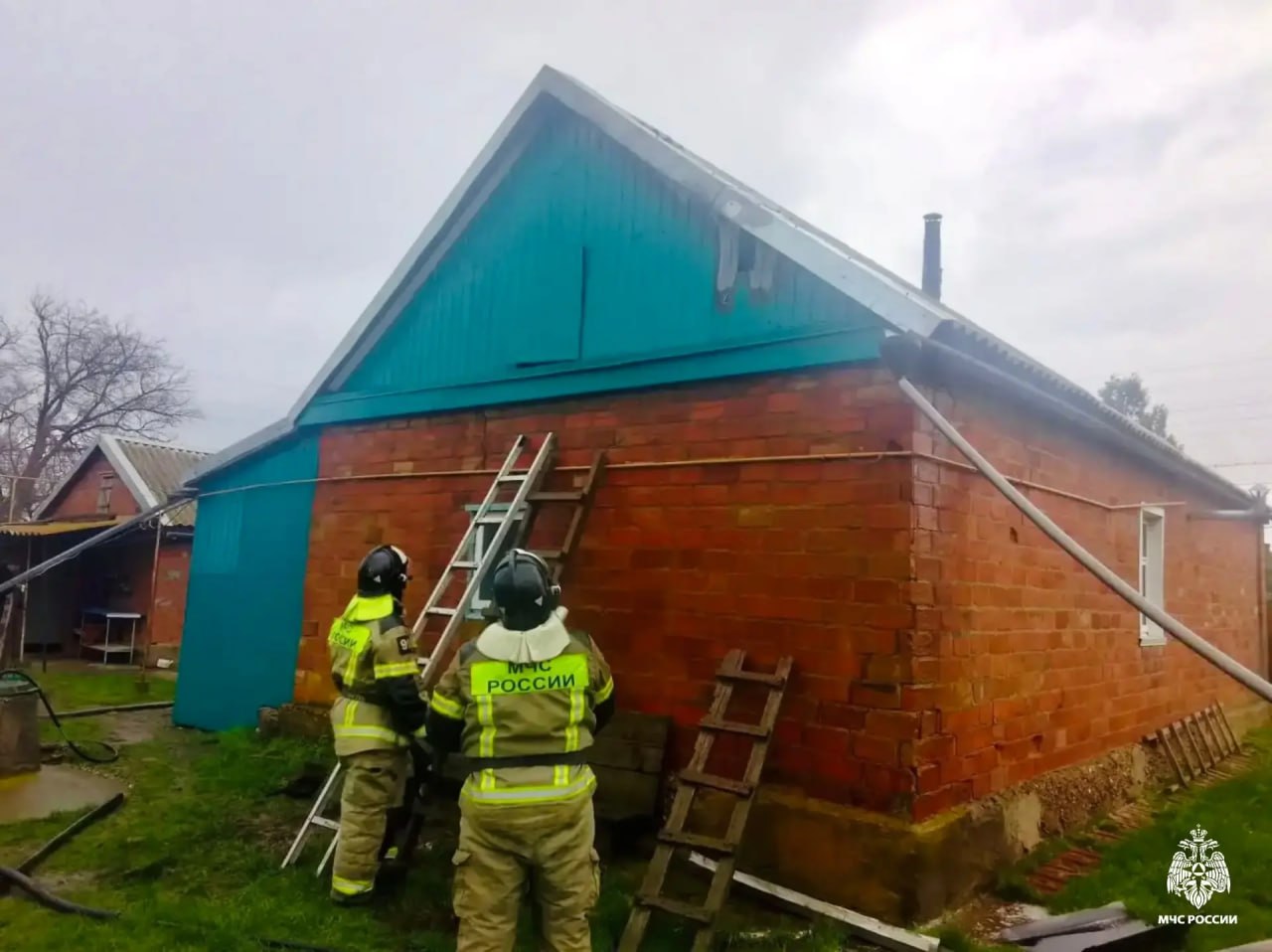 Пожар в Приютненском районе потушен