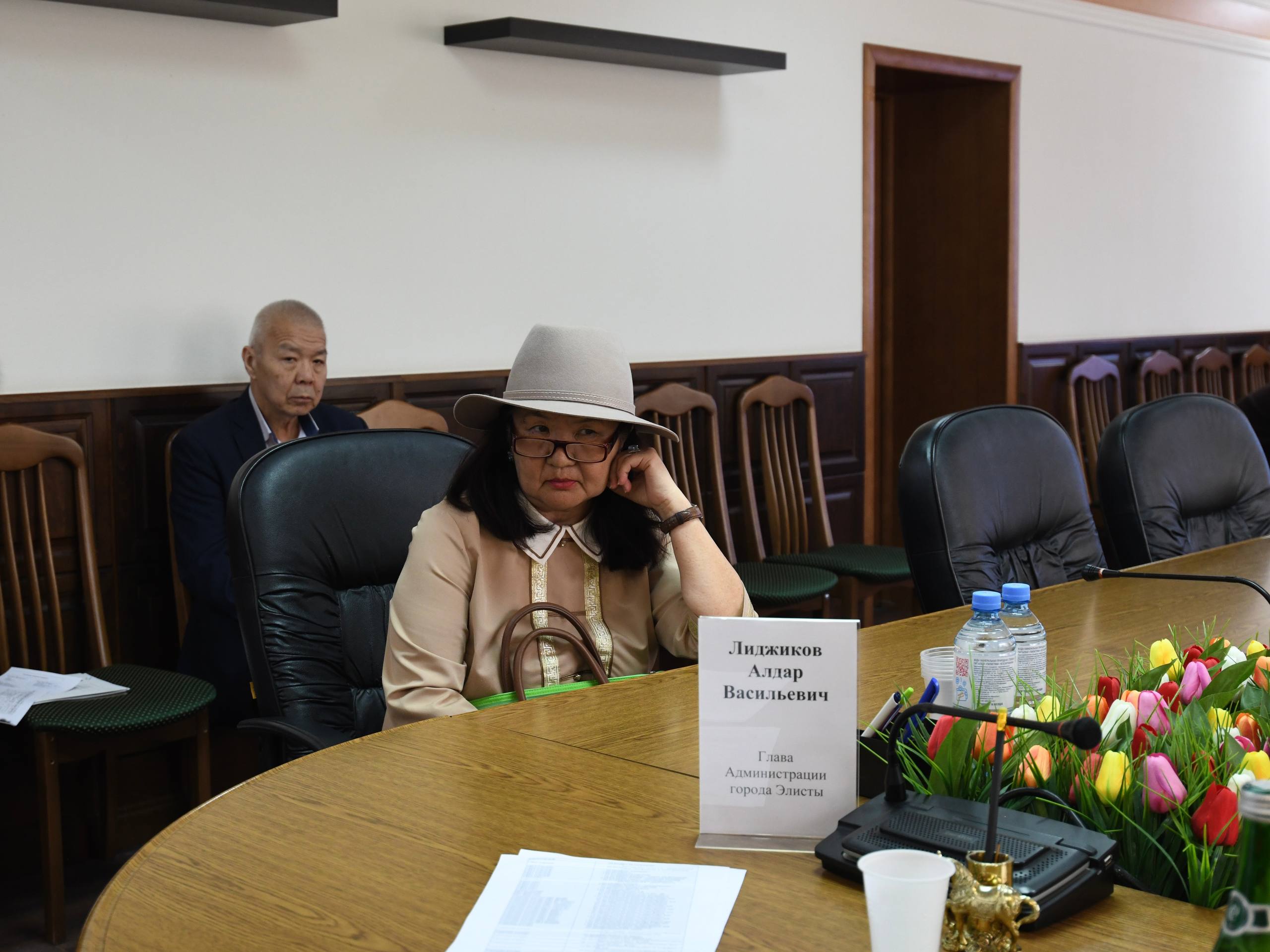 Алдар Лиджиков: В череде рабочих будней не забываем напрямую общаться с нашими жителями, решая самые разные вопросы Алдар Лиджиков: В череде рабочих будней не забываем напрямую общаться с нашими жителями, решая самые разные вопросы