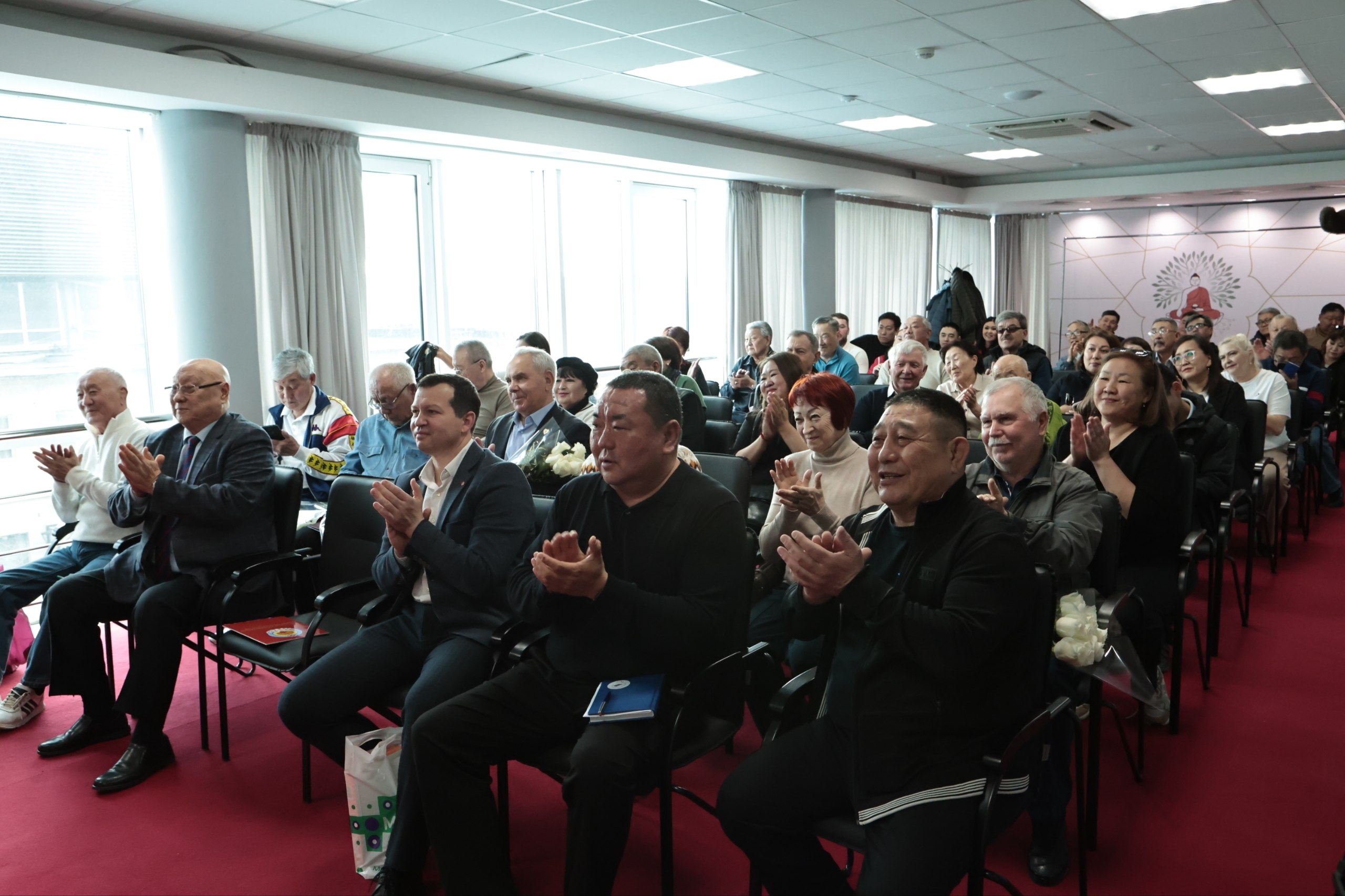 Сегодня в конференц-зале «Ойрат-Арены» состоялось торжественное чествование человека, чье имя неразрывно связано с историей физической культуры и спорта Калмыкии — Замбаева Николая Убушаевича Сегодня в конференц-зале «Ойрат-Арены» состоялось торжественное чествование человека, чье имя неразрывно связано с историей физической культуры и спорта Калмыкии — Замбаева Николая Убушаевича