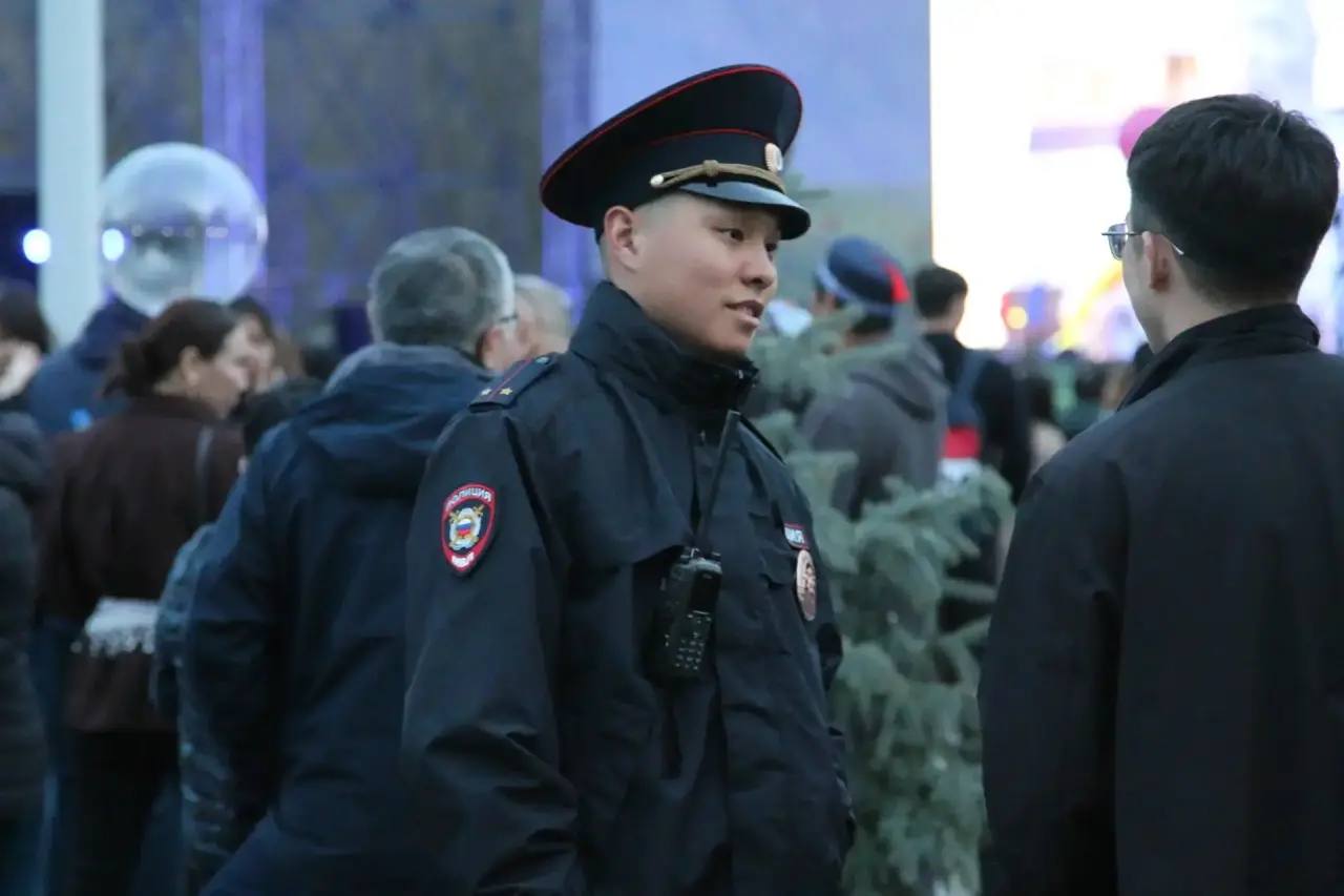 «Ирхитн эрнвидн!» — «Добро пожаловать!» «Ирхитн эрнвидн!» — «Добро пожаловать!»