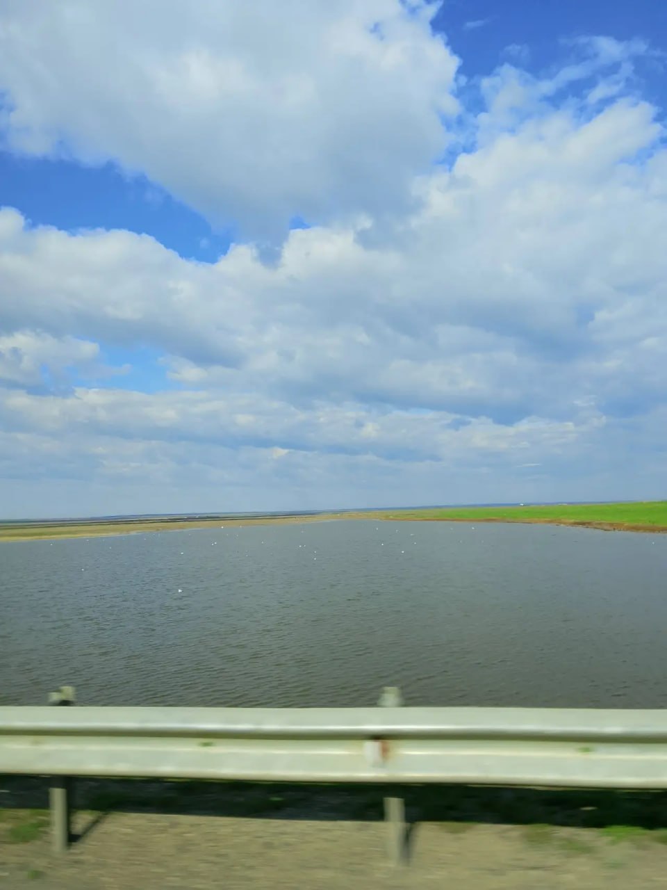 Доброе утро!. Сегодня 6 апреля, понедельник, мы представляем вам погоду на этот день Доброе утро!. Сегодня 6 апреля, понедельник, мы представляем вам погоду на этот день