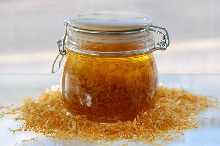 Как быстро справиться с ушибами: эффективные народные методы