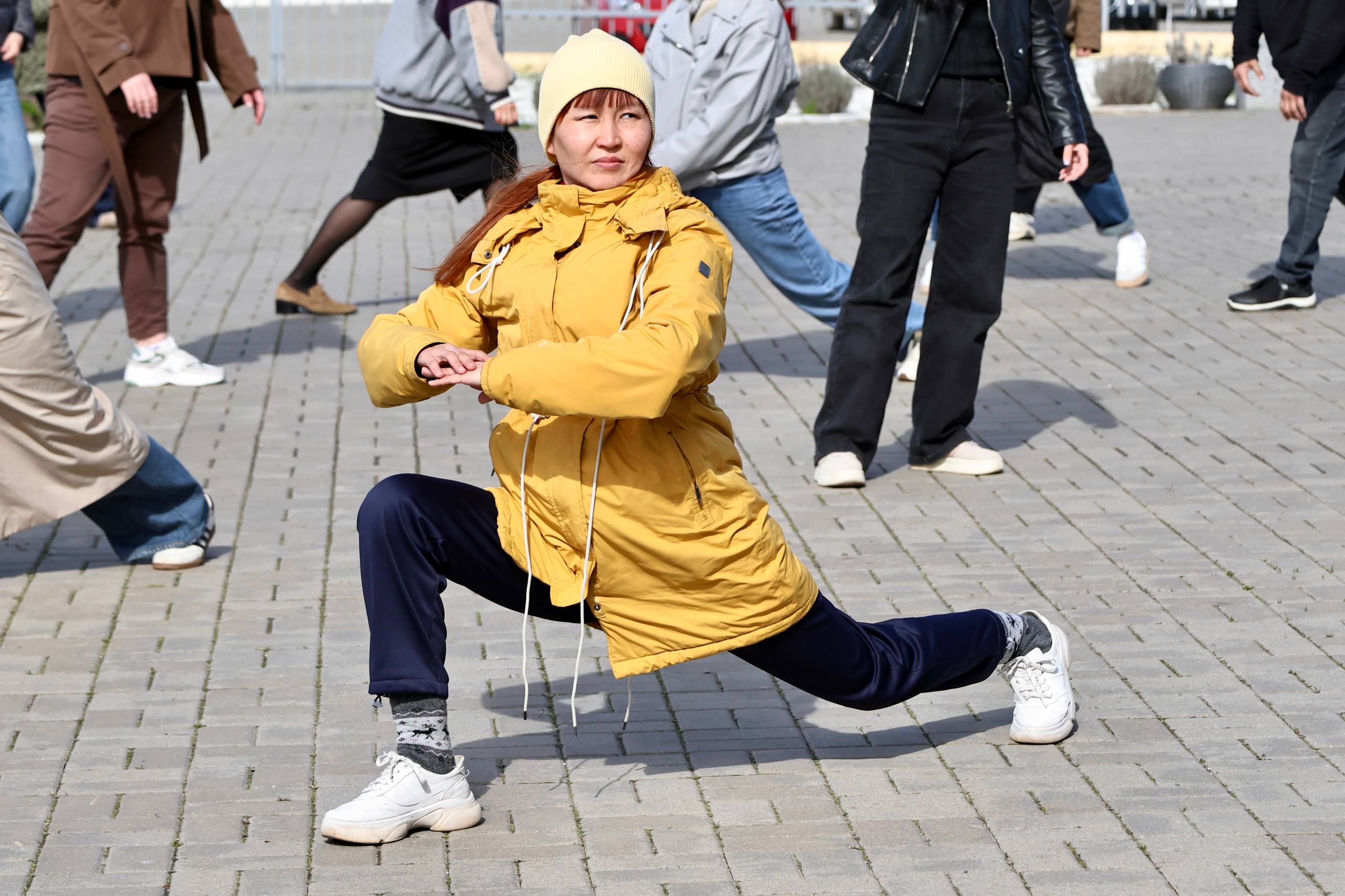 Сегодня зарядку в рамках Фестиваля тюльпанов и всероссийской акции «Будь здоров!» для жителей и гостей республики провела Гучинова Цагана Сегодня зарядку в рамках Фестиваля тюльпанов и всероссийской акции «Будь здоров!» для жителей и гостей республики провела Гучинова Цагана
