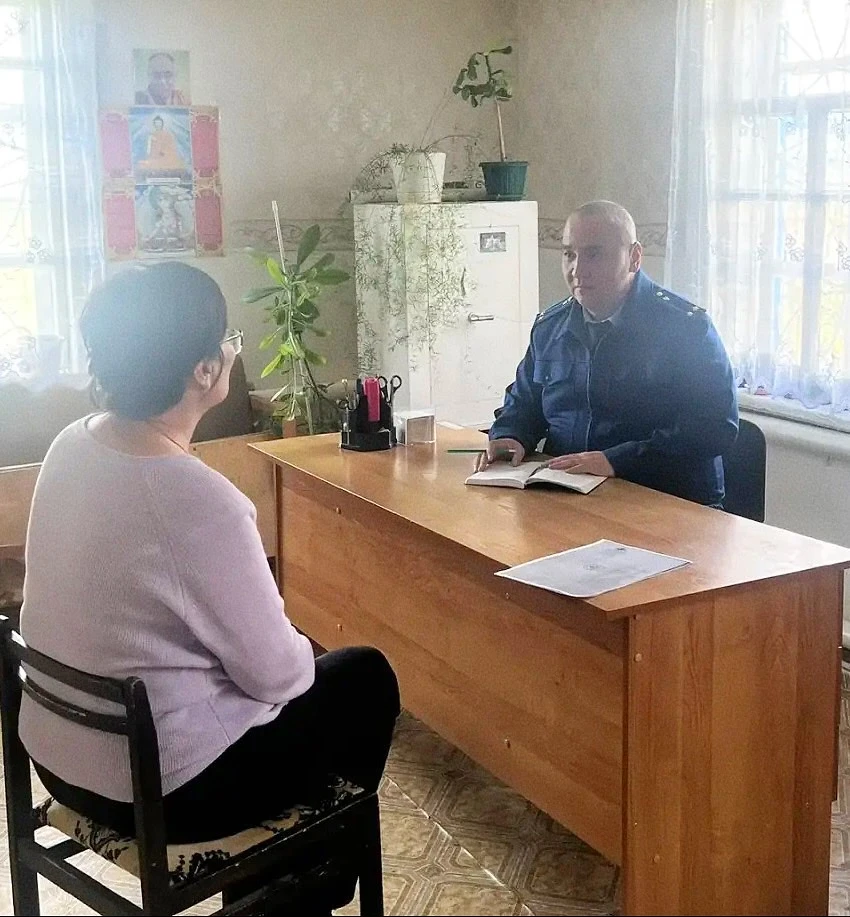 Прокурор Сарпинского района провел выездной прием граждан, проживающих в пос