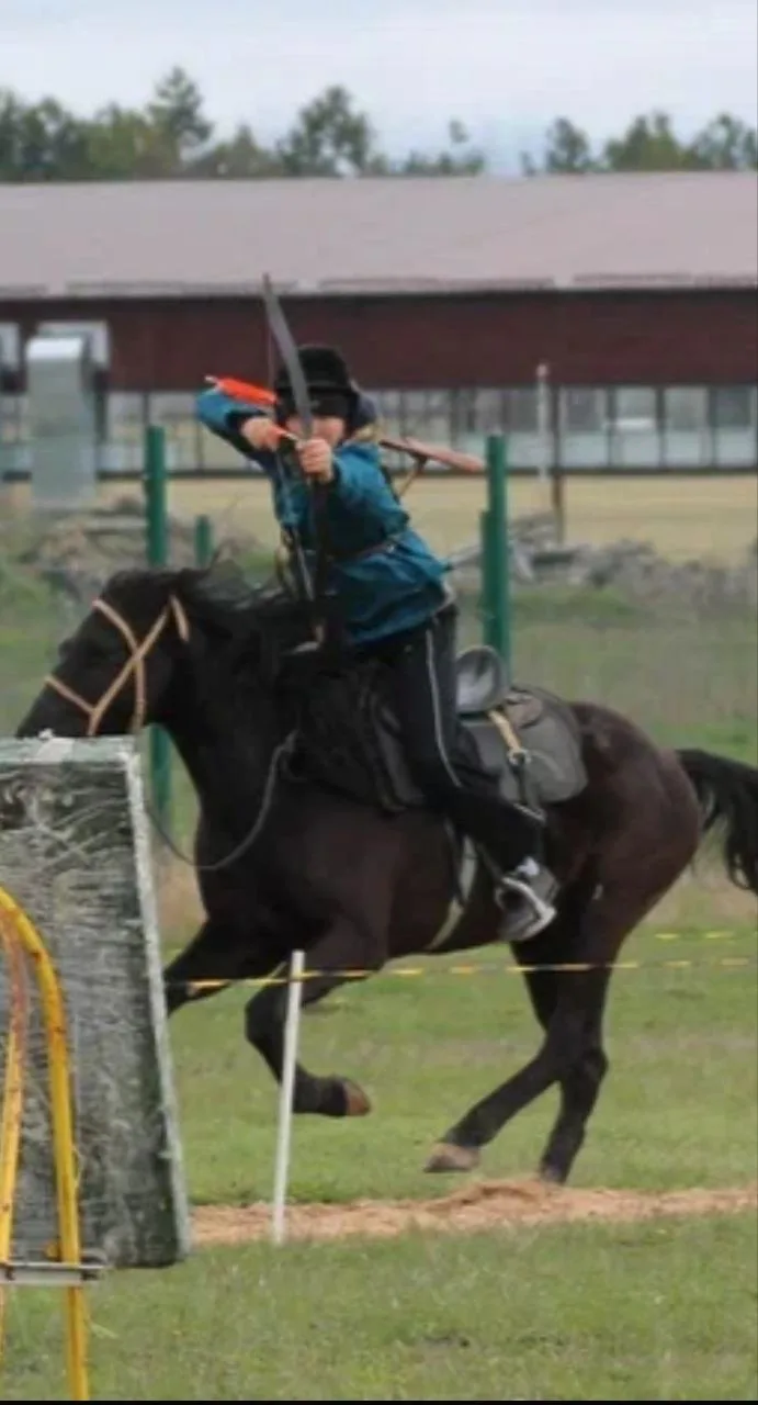 11–12 апреля в г. Ессентуки прошли открытые соревнования по конной стрельбе из лука в маршрутах «Рэйд» и «Башня» 11–12 апреля в г. Ессентуки прошли открытые соревнования по конной стрельбе из лука в маршрутах «Рэйд» и «Башня»