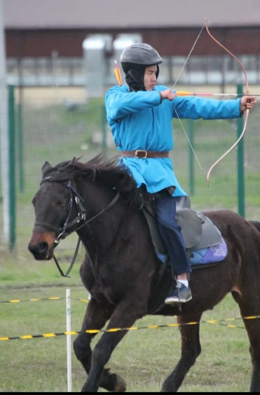 11–12 апреля в г. Ессентуки прошли открытые соревнования по конной стрельбе из лука в маршрутах «Рэйд» и «Башня» 11–12 апреля в г. Ессентуки прошли открытые соревнования по конной стрельбе из лука в маршрутах «Рэйд» и «Башня»