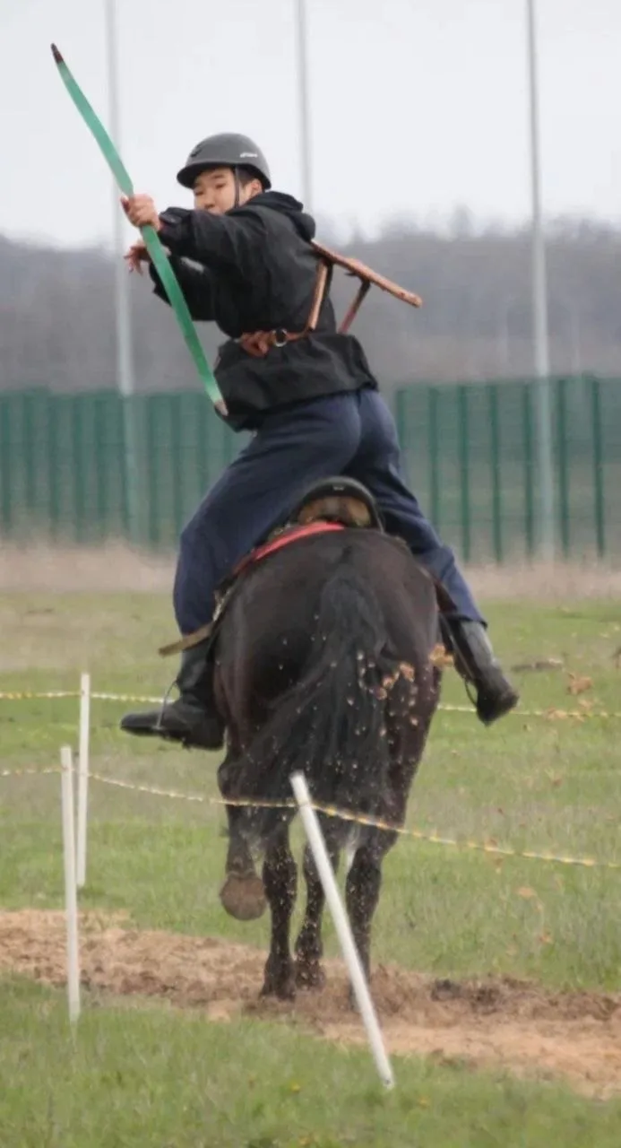 11–12 апреля в г. Ессентуки прошли открытые соревнования по конной стрельбе из лука в маршрутах «Рэйд» и «Башня» 11–12 апреля в г. Ессентуки прошли открытые соревнования по конной стрельбе из лука в маршрутах «Рэйд» и «Башня»