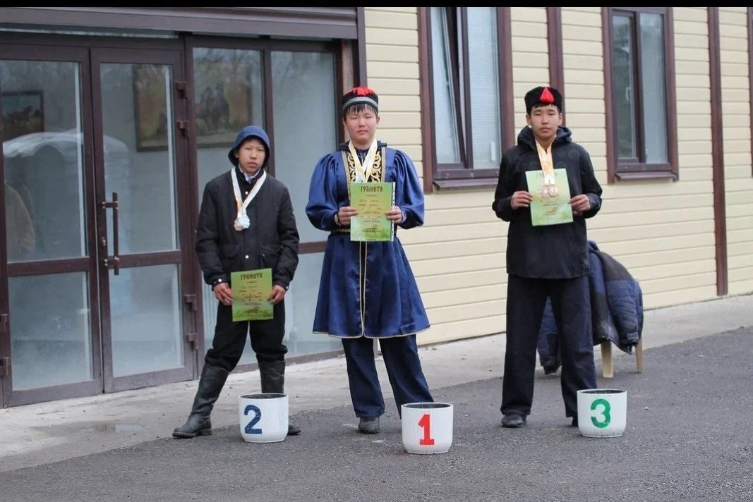 11–12 апреля в г. Ессентуки прошли открытые соревнования по конной стрельбе из лука в маршрутах «Рэйд» и «Башня» 11–12 апреля в г. Ессентуки прошли открытые соревнования по конной стрельбе из лука в маршрутах «Рэйд» и «Башня»