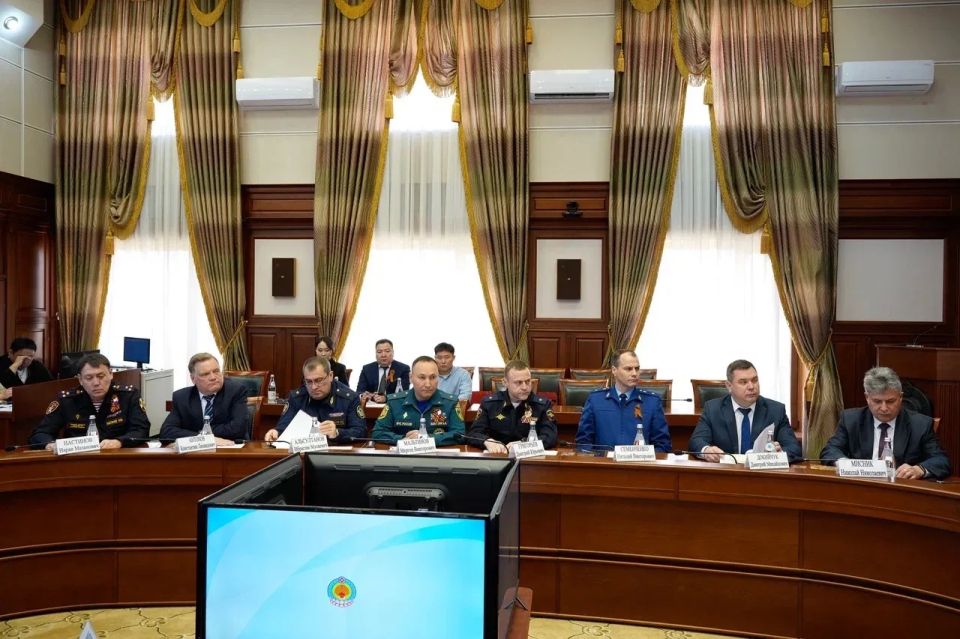 Бату Хасиков: Провели рабочее совещание по подготовке к 81-й годовщине Дня Победы и Дням культуры Индии в Калмыкии Бату Хасиков: Провели рабочее совещание по подготовке к 81-й годовщине Дня Победы и Дням культуры Индии в Калмыкии