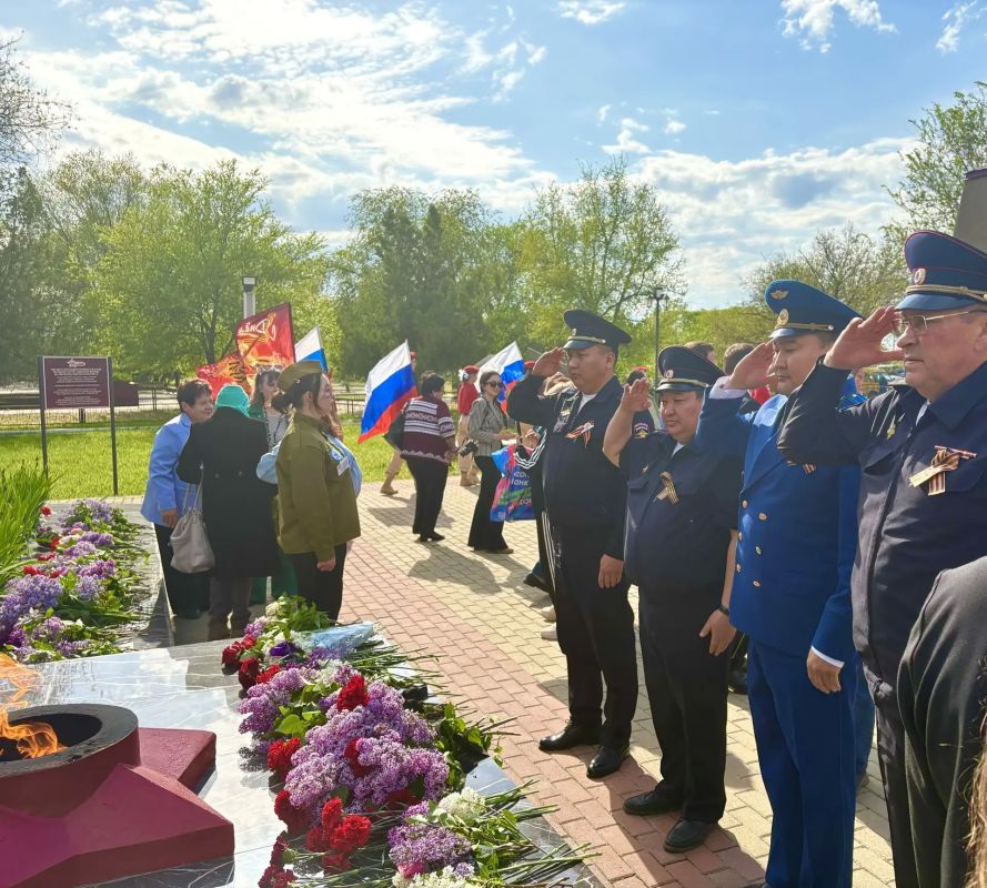 Прокурор Приютненского района принял участие во всероссийской патриотической акции «Огонь Памяти» Прокурор Приютненского района принял участие во всероссийской патриотической акции «Огонь Памяти»