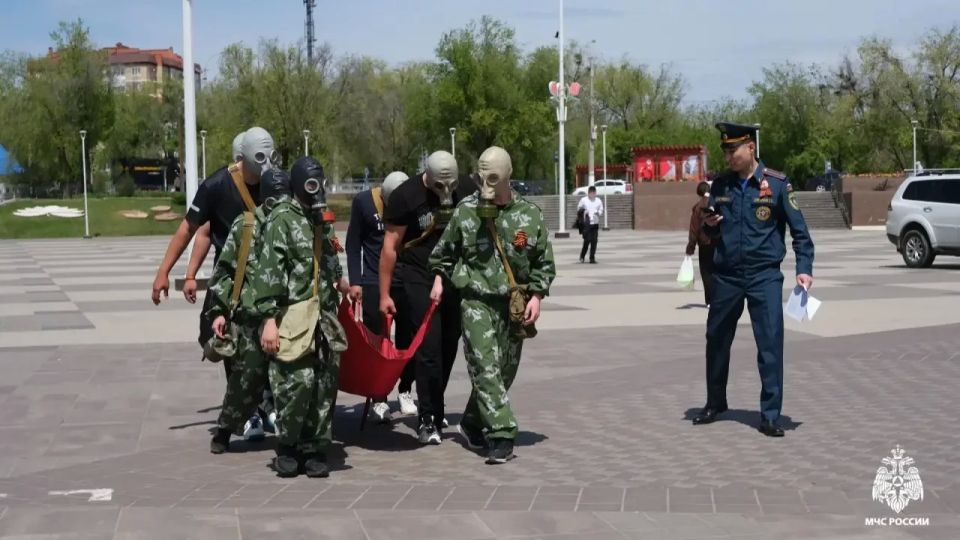 В Элисте прошел республиканский слет военно-спортивных команд «Джангрин баатрмуд», посвященный предстоящей 81-й годовщине Великой Победы В Элисте прошел республиканский слет военно-спортивных команд «Джангрин баатрмуд», посвященный предстоящей 81-й годовщине Великой Победы