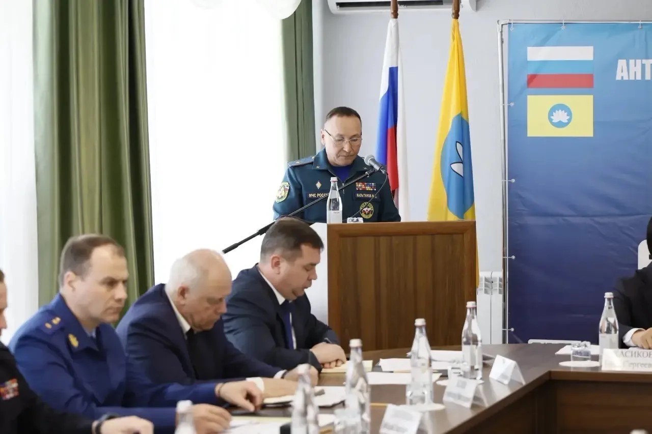 Под руководством Главы Калмыкии прошло выездное заседание Антитеррористической комиссии республики Под руководством Главы Калмыкии прошло выездное заседание Антитеррористической комиссии республики