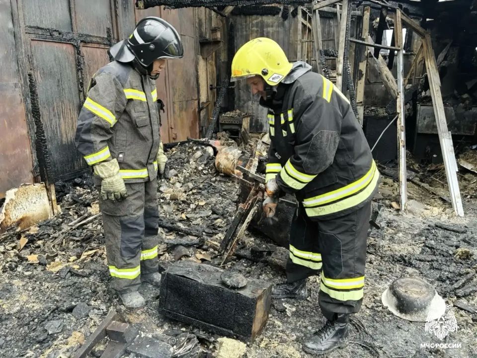 Вчера, 17 мая, произошел пожар на складе в северной промзоне калмыцкой столицы Вчера, 17 мая, произошел пожар на складе в северной промзоне калмыцкой столицы