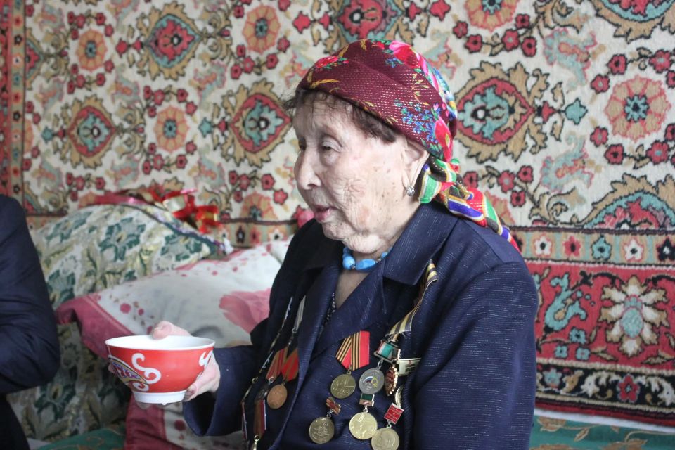 97 лет исполнилось Булгун Батыровой! 97 лет исполнилось Булгун Батыровой!