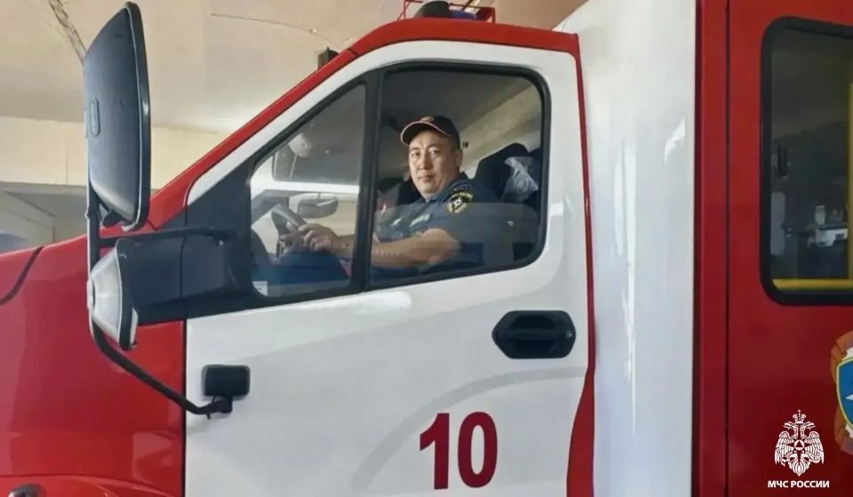 Мощнее, быстрее, надёжнее: автопарк 10-й пожарно-спасательной части пополнился новой техникой Мощнее, быстрее, надёжнее: автопарк 10-й пожарно-спасательной части пополнился новой техникой