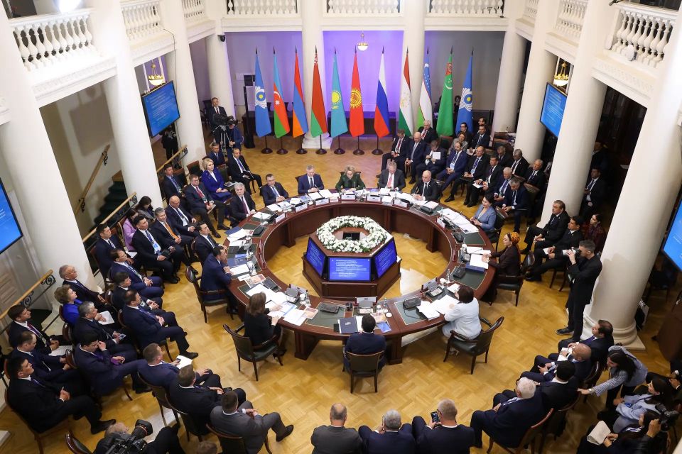 Валентина Матвиенко провела в Санкт-Петербурге заседание Совета МПА СНГ Валентина Матвиенко провела в Санкт-Петербурге заседание Совета МПА СНГ