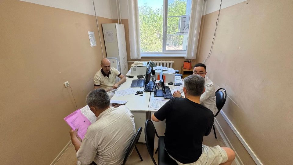 Сегодня кардиохирурги центра Бакулева ведут прием в ресбольнице, где отберут пациентов для проведения сложных операций Сегодня кардиохирурги центра Бакулева ведут прием в ресбольнице, где отберут пациентов для проведения сложных операций