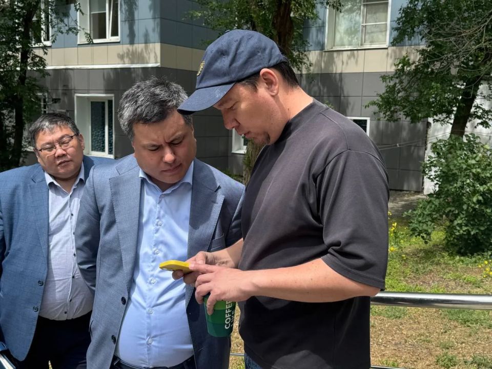 В Республиканской больнице им. П. Жемчуева состоялось выездное рабочее совещание по вопросам предстоящего строительства нового приёмного отделения В Республиканской больнице им. П. Жемчуева состоялось выездное рабочее совещание по вопросам предстоящего строительства нового приёмного отделения
