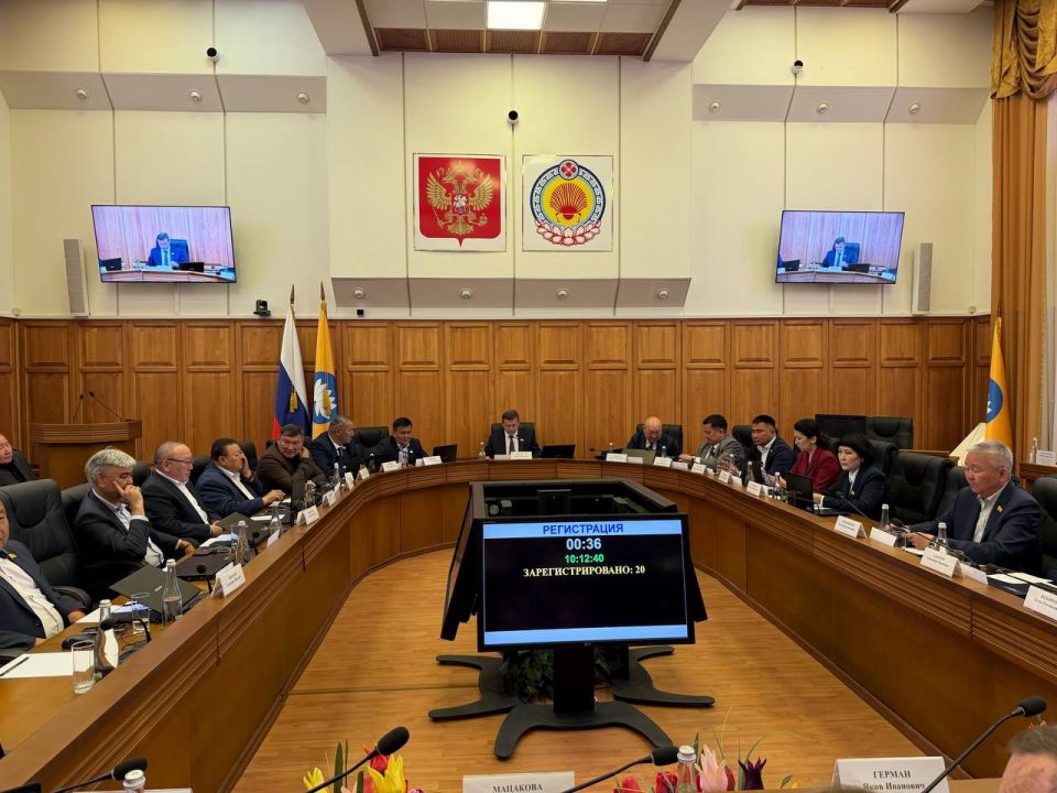 Начала работу тридцать первая сессия Народного Хурала (Парламента) Республики Калмыкия седьмого созыва
