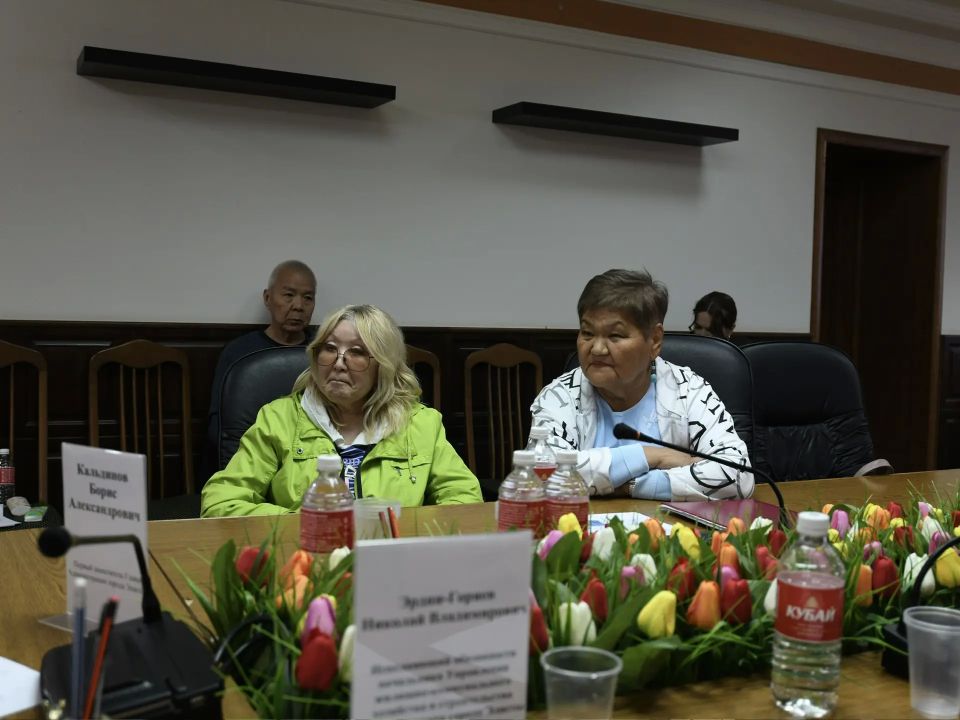 Первый заместитель Главы Администрации города Элисты Борис Кальдинов провел личный прием граждан Первый заместитель Главы Администрации города Элисты Борис Кальдинов провел личный прием граждан
