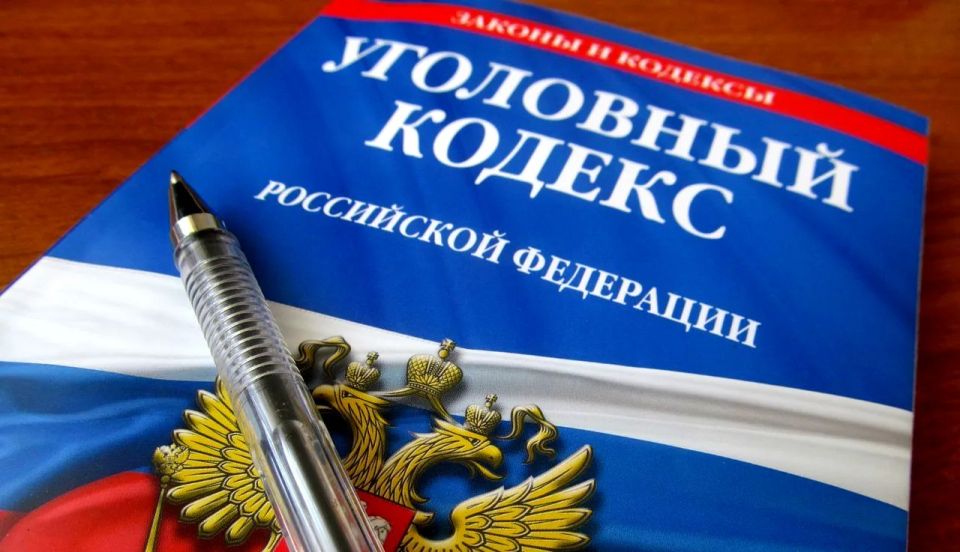 В Сарпинском районе полицией задержан местный житель, подозреваемый в нанесении телесных повреждений своей знакомой и угрозе убийством