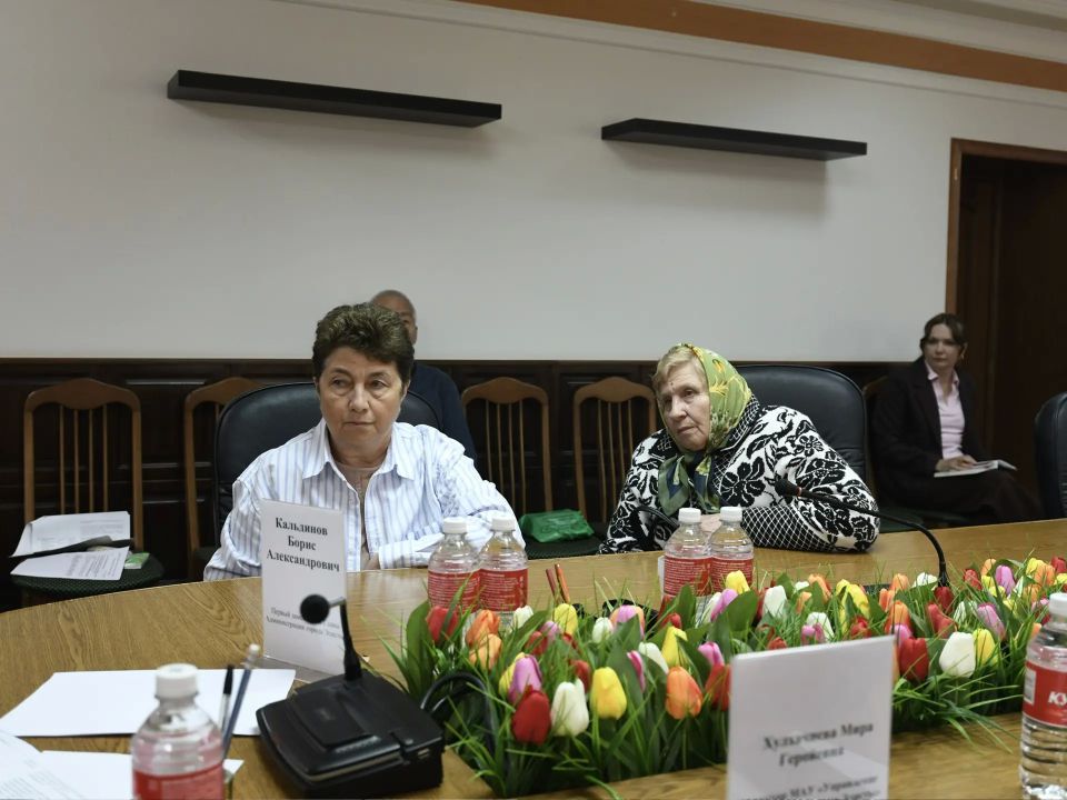 Первый заместитель Главы Администрации города Элисты Борис Кальдинов провел личный прием граждан Первый заместитель Главы Администрации города Элисты Борис Кальдинов провел личный прием граждан