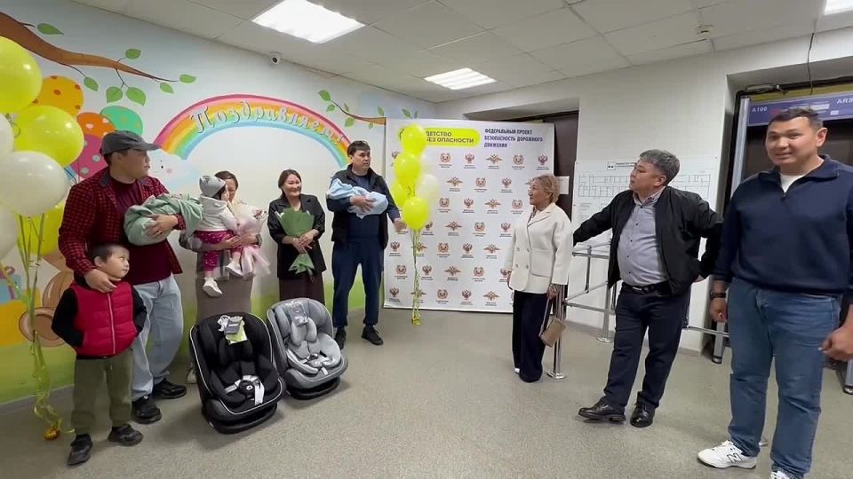 «Детство без опасности». В Калмыкии сотрудники Управления Госавтоинспекции, совместно с заинтересованными министерствами и ведомствами, а также при поддержке региональных общественных организаций, посетили Перинатальный...