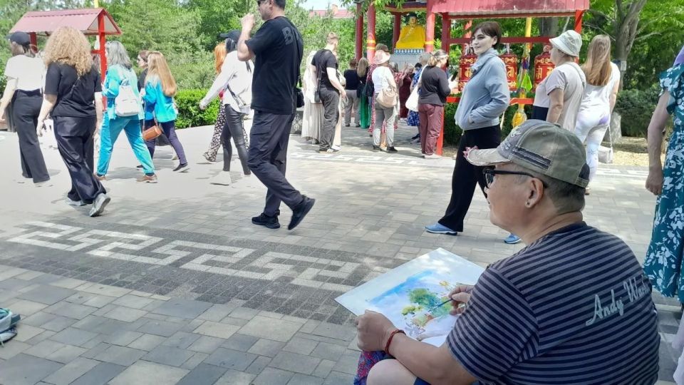 Пленэрная живопись юных художников Элисты Пленэрная живопись юных художников Элисты
