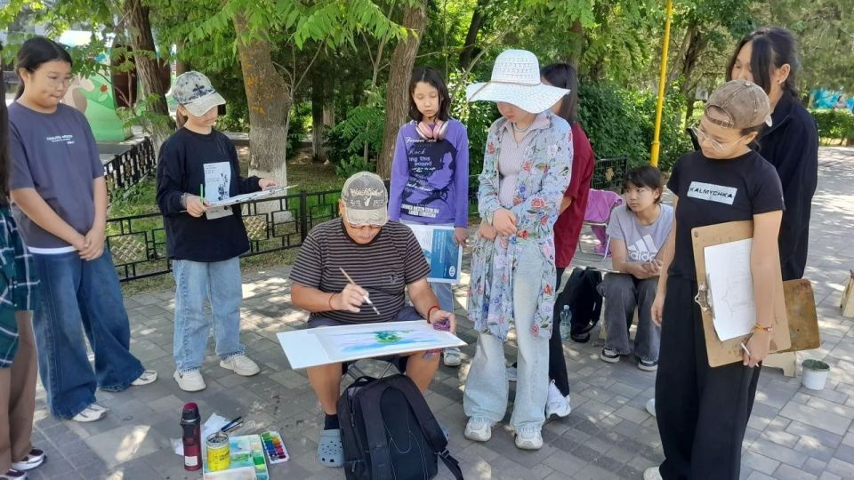 Пленэрная живопись юных художников Элисты Пленэрная живопись юных художников Элисты