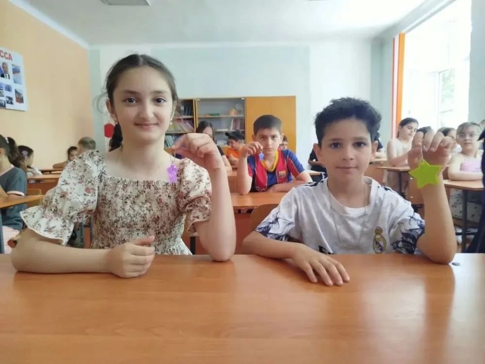 Сотрудники МО МВД России «Городовиковский» и члены общественного совета при отделе полиции провели совместную акцию «Каникулы с общественным советом» Сотрудники МО МВД России «Городовиковский» и члены общественного совета при отделе полиции провели совместную акцию «Каникулы с общественным советом»