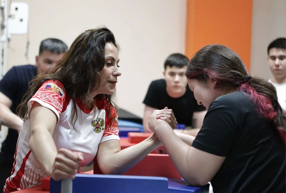 В Калмыкии мастер-класс провела легенда армрестлинга — Венера Фоатовна Уразгильдеева! В Калмыкии мастер-класс провела легенда армрестлинга — Венера Фоатовна Уразгильдеева!