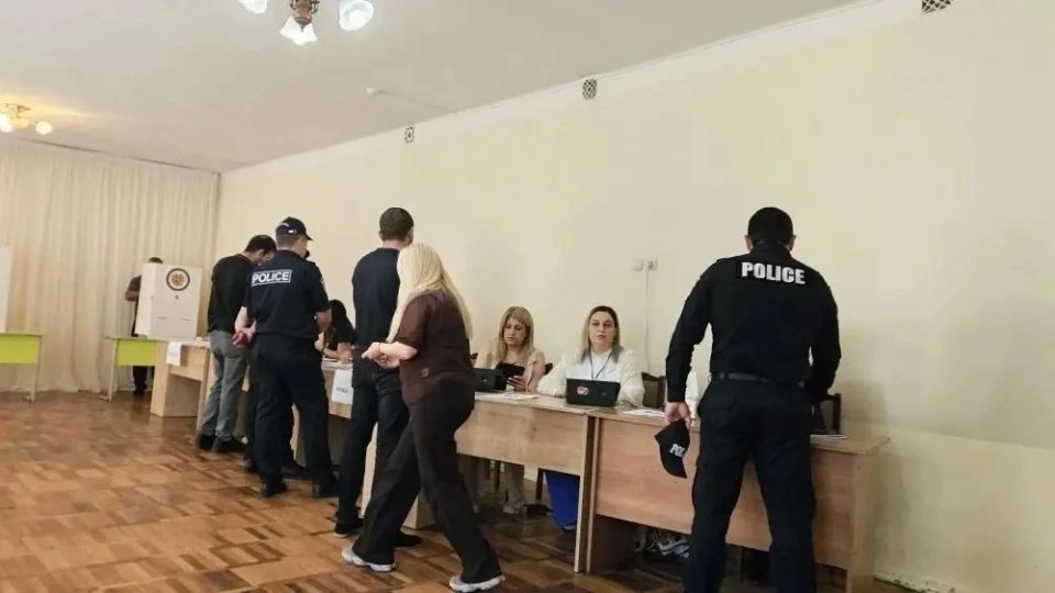 Председатель избиркома Калмыкии Бембя Чужаев принял участие в наблюдении за выборами в Армении Председатель избиркома Калмыкии Бембя Чужаев принял участие в наблюдении за выборами в Армении