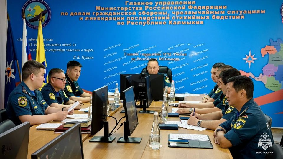 Начальник чрезвычайного ведомства Калмыкии принял участие в заседании Совета руководителей территориальных органов МЧС России Южного федерального округа Начальник чрезвычайного ведомства Калмыкии принял участие в заседании Совета руководителей территориальных органов МЧС России Южного федерального округа