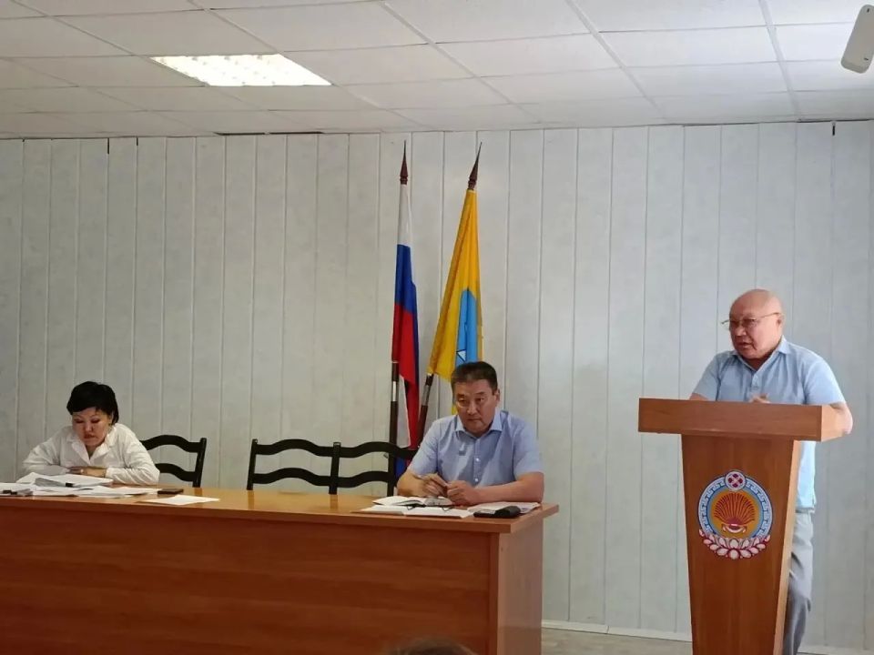 Заместитель Председателя Народного Хурала (Парламента) Республики Калмыкия Николай Нуров принял участие в очередной сессии Собрания депутатов Ики-Бурульского районного муниципального образования Заместитель Председателя Народного Хурала (Парламента) Республики Калмыкия Николай Нуров принял участие в очередной сессии Собрания депутатов Ики-Бурульского районного муниципального образования