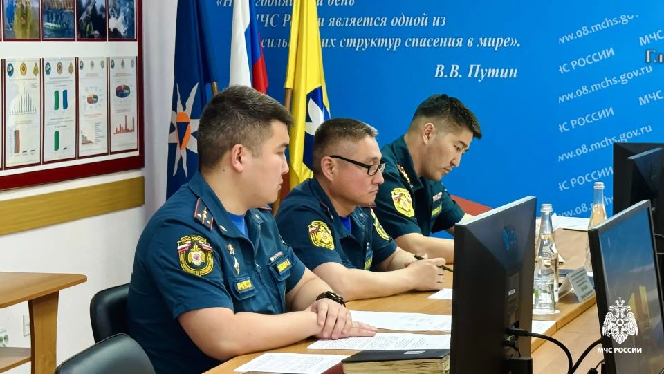 Начальник чрезвычайного ведомства Калмыкии принял участие в заседании Совета руководителей территориальных органов МЧС России Южного федерального округа Начальник чрезвычайного ведомства Калмыкии принял участие в заседании Совета руководителей территориальных органов МЧС России Южного федерального округа