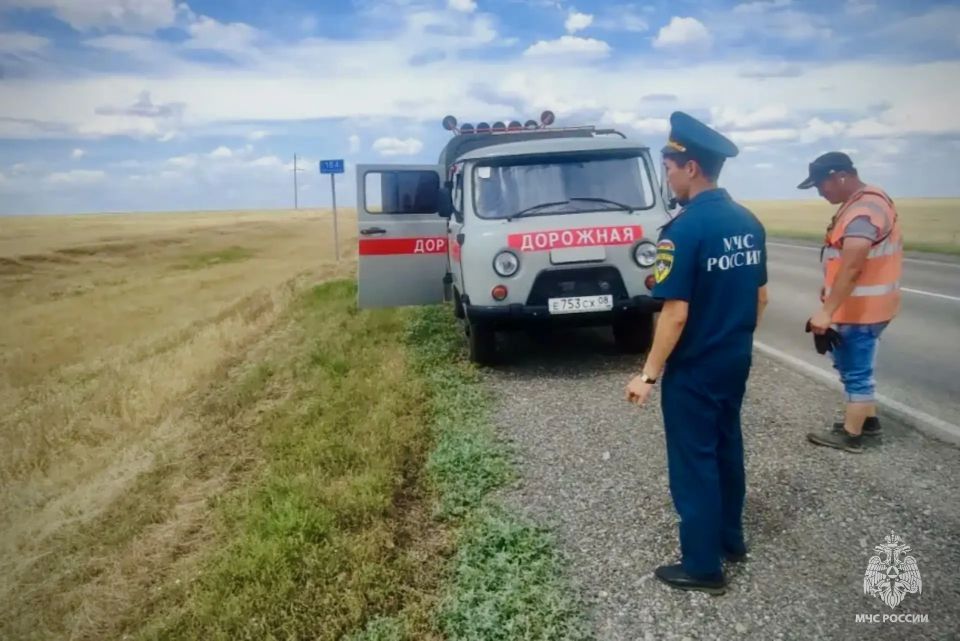 Огню — заслон: в районах Калмыкии проверяют готовность к пожароопасному сезону Огню — заслон: в районах Калмыкии проверяют готовность к пожароопасному сезону